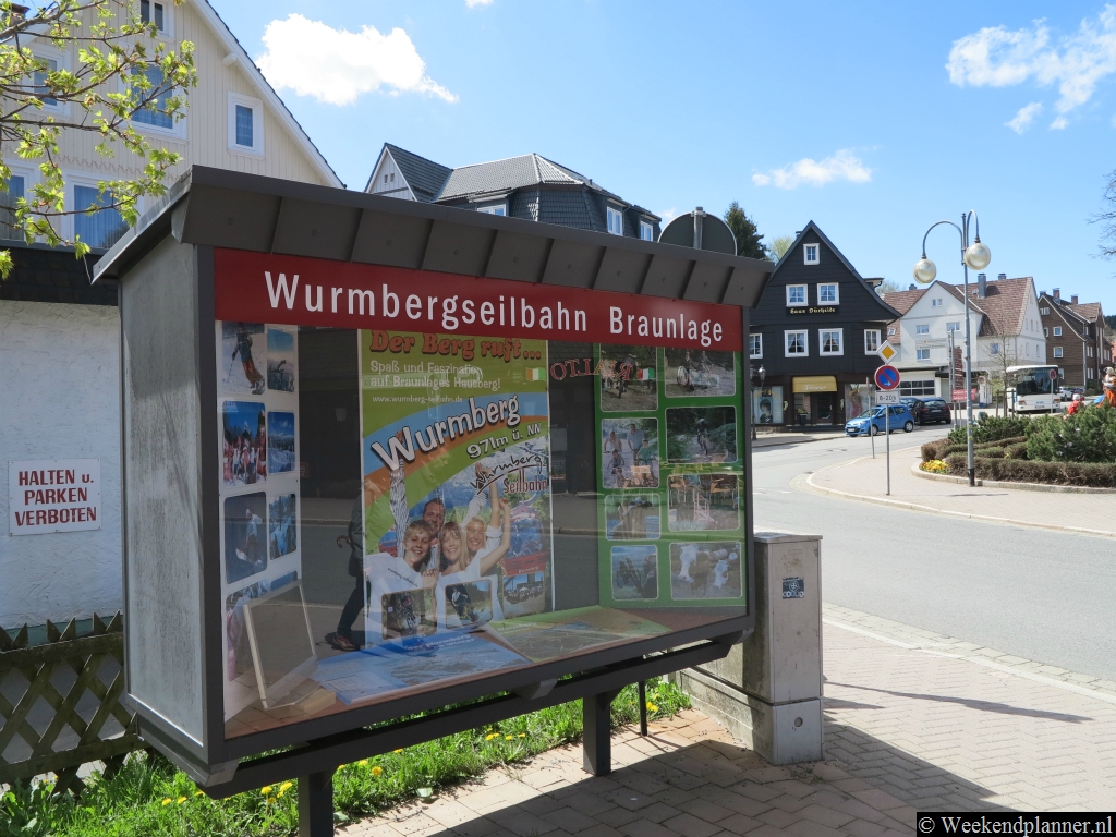 Er is vanuit Braunlage een kabelbaan die je naar de top van de Wurmberg (971 meter) kan brengen. Het is de langste kabelbaan van Noord-Duitsland. Tips: De attracties van Braunlage